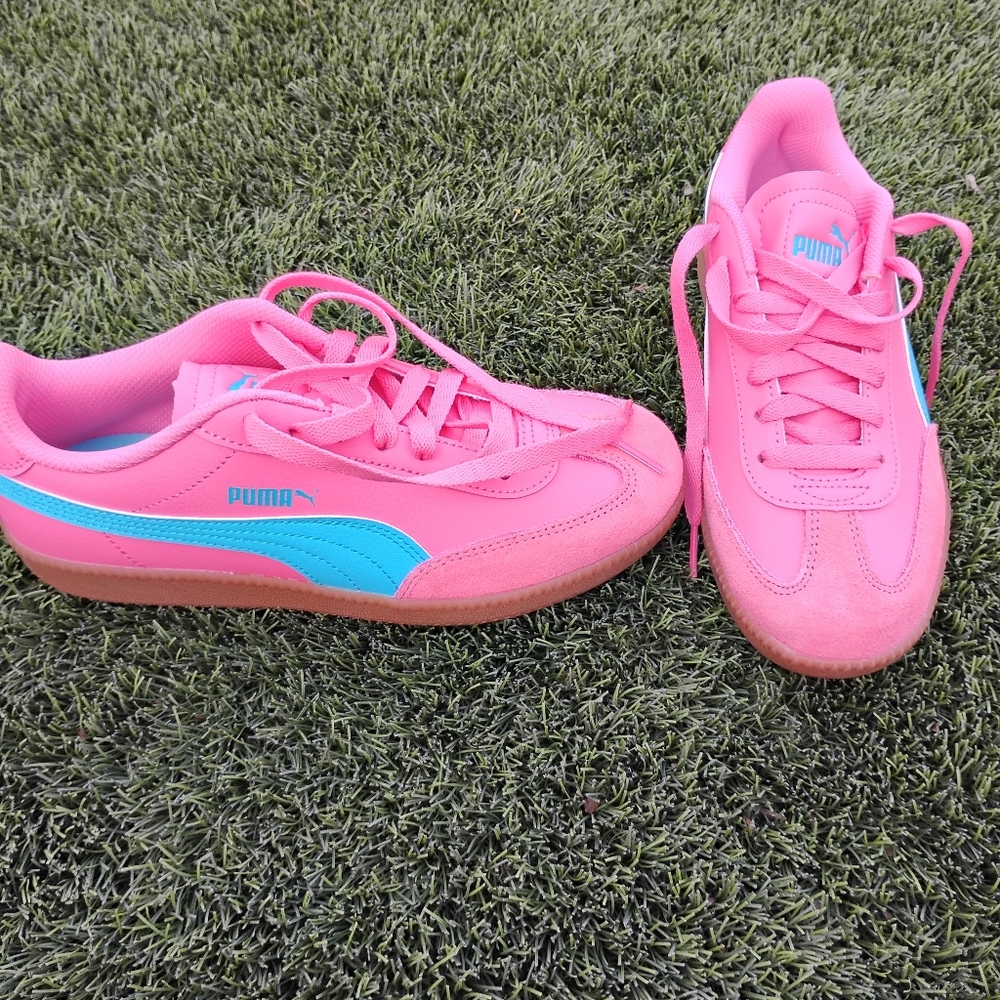 PUMA Women's Club II Era Suede Sneakers - Picture 9 of 11